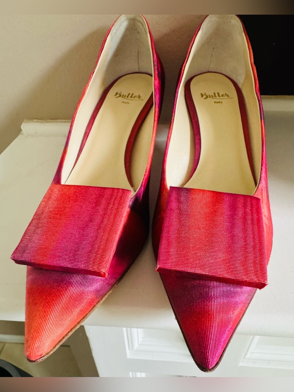 Vero Cuoio butter made in ItalyPink and Red Pointed-Toe Pumps